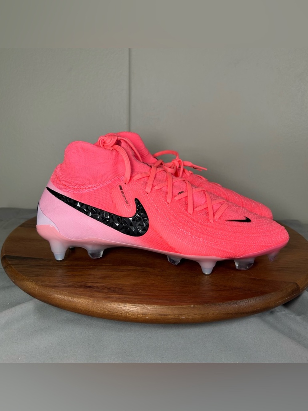 Nike Phantom Luna II Elite SG Pro AC Cleats Pink FQ8931-600 Men’s 8/Women’s 9.5